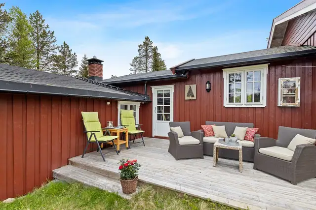 Hytte med flott utsikt & gode solforhold. Milevis med skiløyper like ved. Attraktivt turområde året rundt. — bilde 3