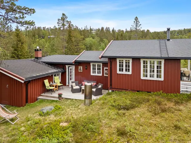 Hytte med flott utsikt & gode solforhold. Milevis med skiløyper like ved. Attraktivt turområde året rundt. — bilde 23