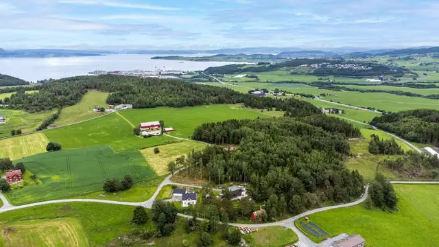 Freehold building plot in a sunny, rural location. 1292m². Easy access. — image 8