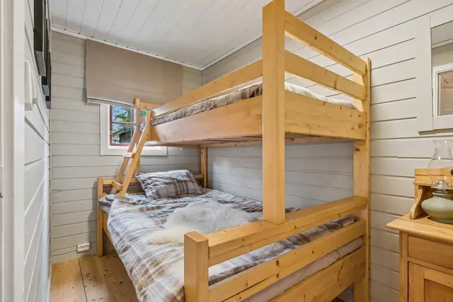Well-kept & well-appointed leisure home in a good location. Parking by the cabin. Bathroom from 2023. 2 bedrooms + mezzanine. — image 19