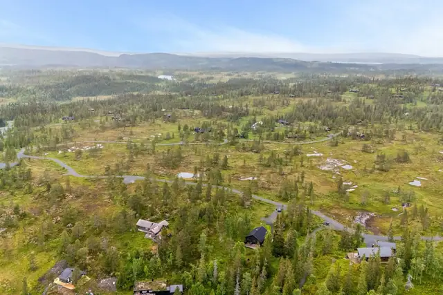 Ca 45 km fra Verdal sentrum og ca 45 km fra alpinanlegg i Åre.