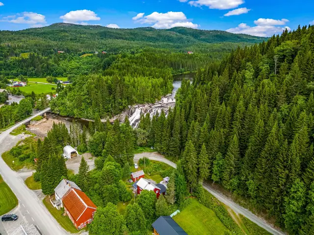 Charming detached house by the beautiful Skjækerfossen waterfall. Right next to fine areas for hunting, fishing and outdoor life. — image 5