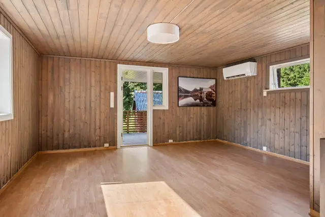 Charming detached house by the beautiful Skjækerfossen waterfall. Right next to fine areas for hunting, fishing and outdoor life. — image 8