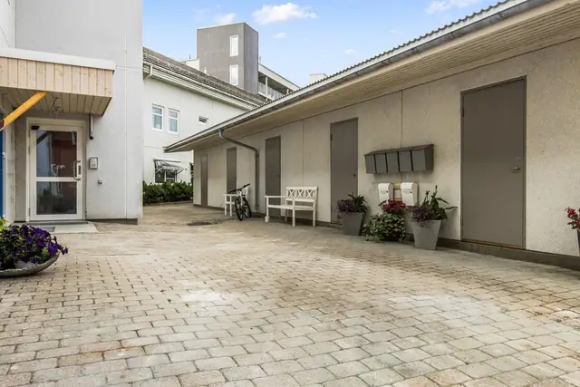 Stor 3-roms leilighet i 2.etg. m/heis. Garasje. Vaskerom. 2 bad. Innebod og utebod. Felles takterrasse. — bilde 23