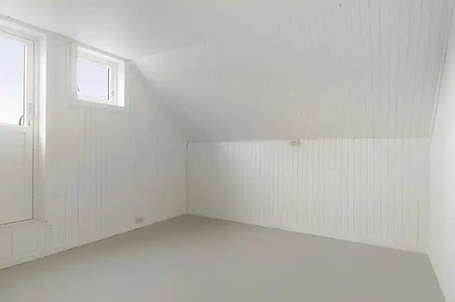 3 romslige soverom på hhv 13, 13 og 14 m².