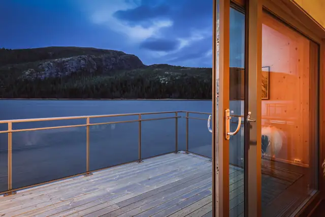 Lauvsnes - Kun 1 igjen! Fiske fra brygga? Unike rorbuer med idyllisk beliggenhet i sjøkanten. Flytebrygge like ved. — bilde 12