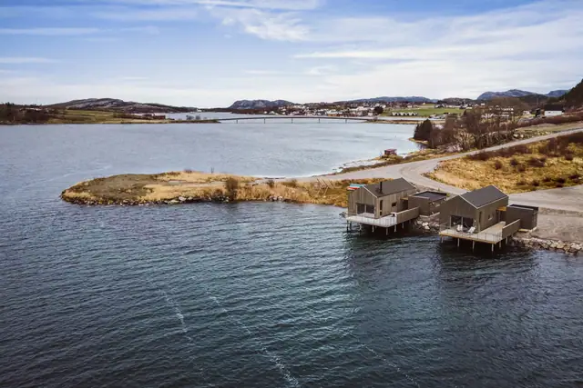 Lauvsnes - Kun 1 igjen! Fiske fra brygga? Unike rorbuer med idyllisk beliggenhet i sjøkanten. Flytebrygge like ved. — bilde 21