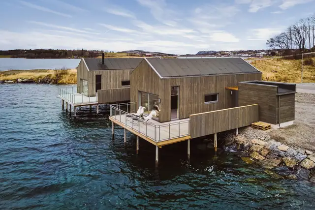 Lauvsnes - Kun 1 igjen! Fiske fra brygga? Unike rorbuer med idyllisk beliggenhet i sjøkanten. Flytebrygge like ved. — bilde 22