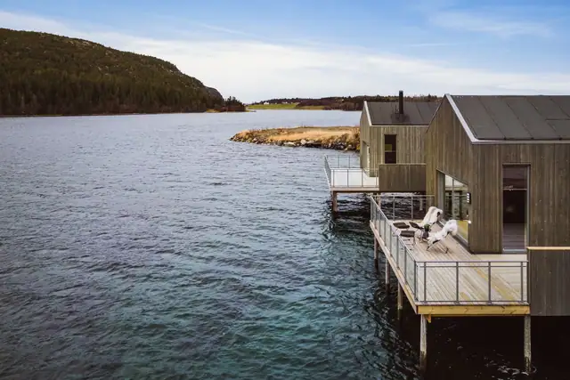 Lauvsnes - Kun 1 igjen! Fiske fra brygga? Unike rorbuer med idyllisk beliggenhet i sjøkanten. Flytebrygge like ved. — bilde 23