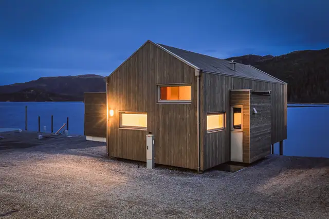 Lauvsnes - Kun 1 igjen! Fiske fra brygga? Unike rorbuer med idyllisk beliggenhet i sjøkanten. Flytebrygge like ved. — bilde 6