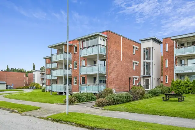 Moderne og innbydende andelsleilighet på Garpa i 2.etg. Bo sentralt med lav andel fellesgjeld og felleskostnad!