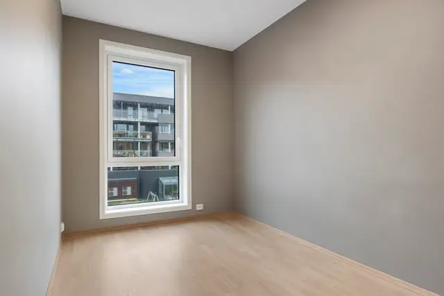 Soverom nr 2. Også her er det god plass for garderobe. Man kan også velge leilighet med 3 soverom.