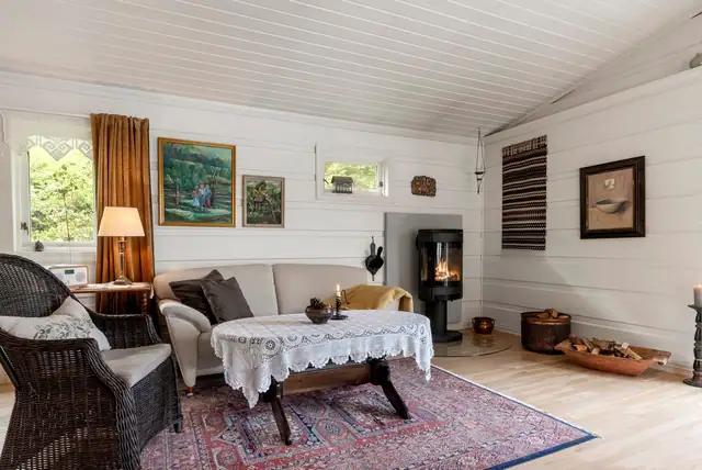 Idyllic & well-kept leisure home with fantastic views and long hours of sun. Parking space. Jetty and boat mooring. Annexe. — image 8