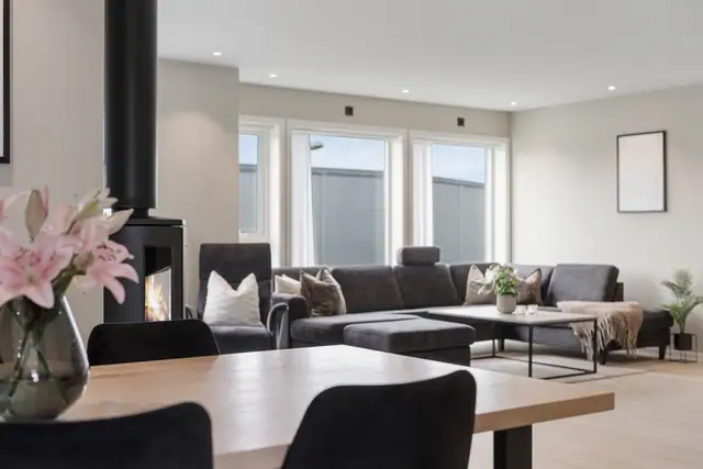 Modern detached house from 2021 at Reinsholm. 3 bedrooms, 3 bathrooms/wet rooms. Bedsit rental income NOK 6,135 per month. Carport — image 11