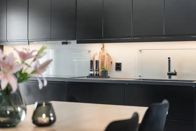 Modern detached house from 2021 at Reinsholm. 3 bedrooms, 3 bathrooms/wet rooms. Bedsit rental income NOK 6,135 per month. Carport — image 12