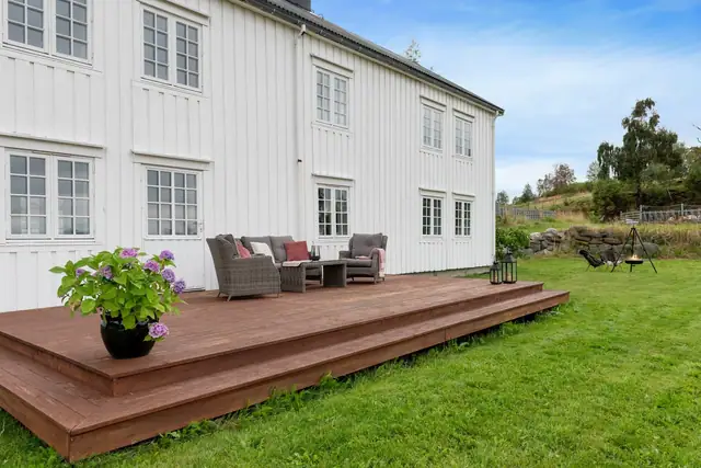 Terrasse og uteområde med flott utsikt ? perfekt for både hverdag og ferie