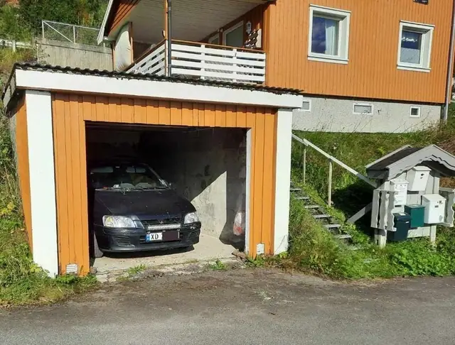 Garasje (Bilde tatt av selger)