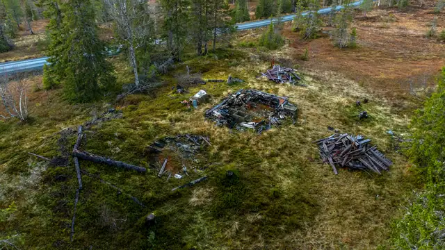 Tomta ligger fint til og nyter gode solforhold.