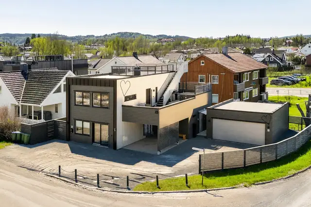 Funkisbolig fra 2022 midt i Verdal sentrum |dobbel garasje og carport | Skattefri leieinntekt kr 8000,- pr.mnd