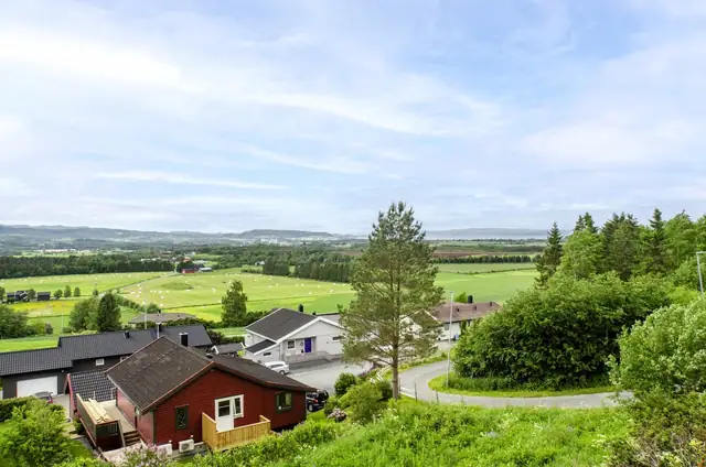 Spacious detached house with fantastic sun and views. Large terrace. Secluded location. Garage (shared row) — image 24